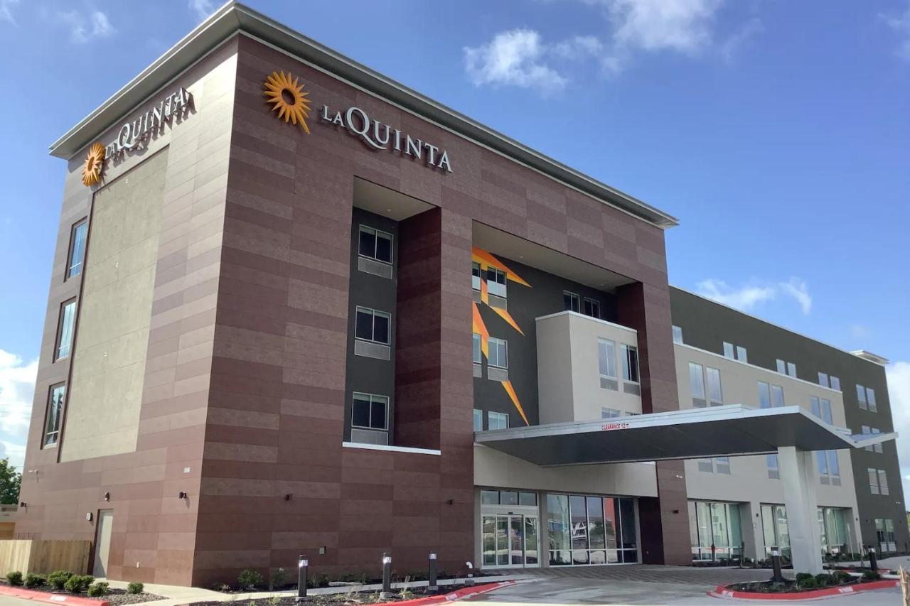 La Quinta Inn & Suites By Wyndham Corpus Christi Southeast Exteriör bild