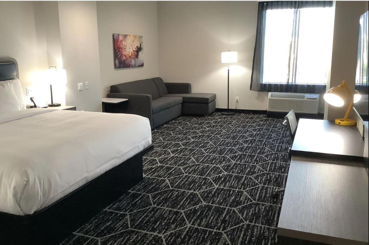 La Quinta Inn & Suites By Wyndham Corpus Christi Southeast Exteriör bild